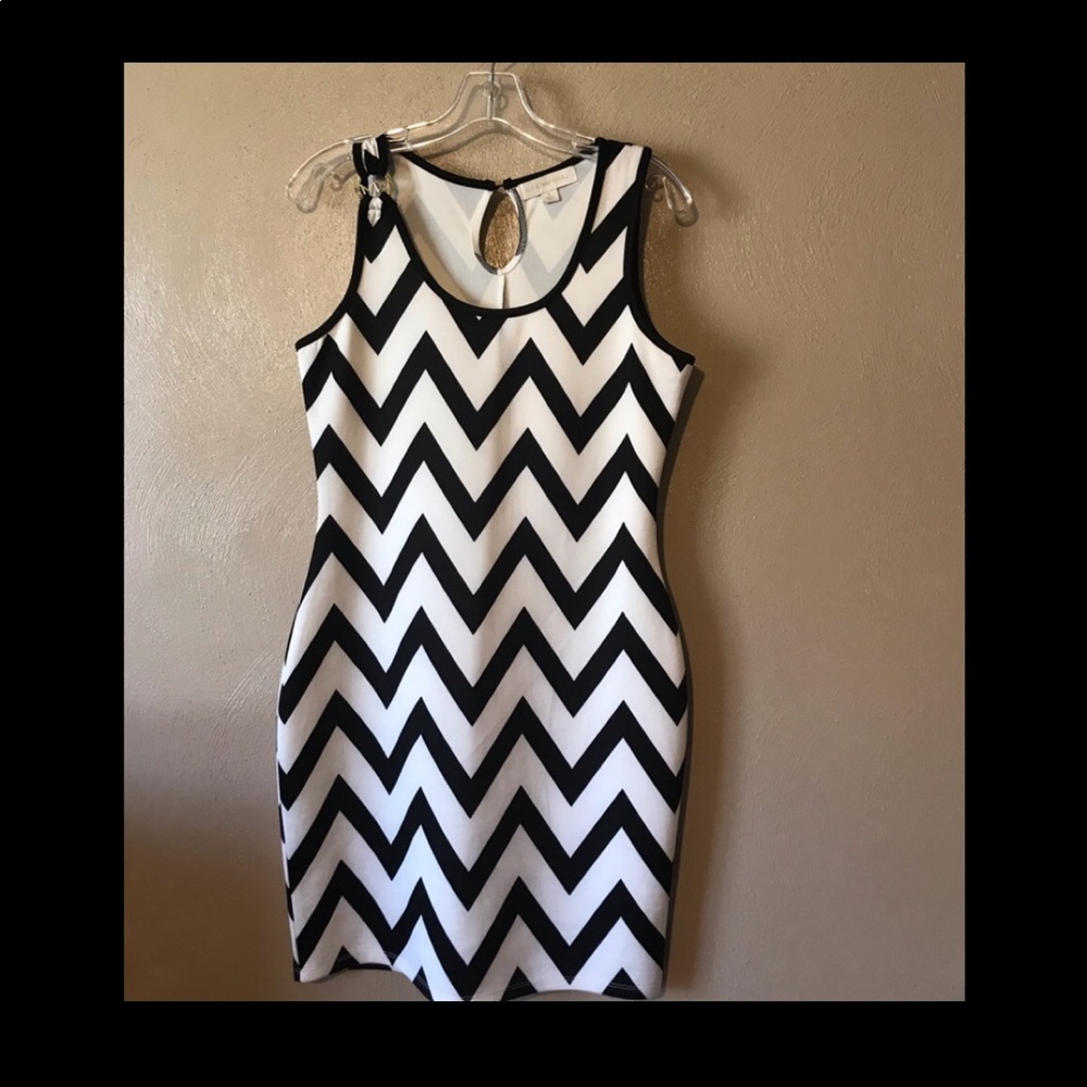 Nicki Minaj black white size L bodycon dress